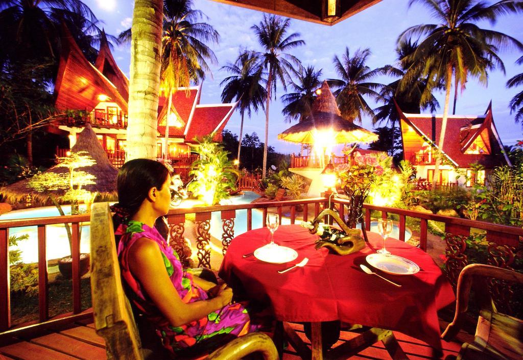 Coco Palace Resort Nai Harn Zimmer foto
